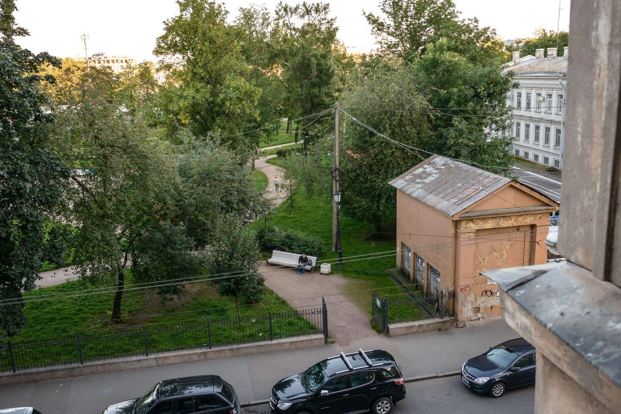 Zizu Hotel Saint Petersburg Exterior photo